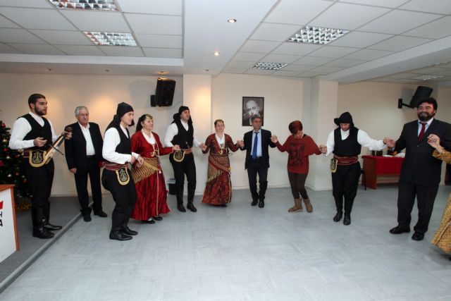 Τα πρωτοχρονιάτικα μηνύματα της πολιτικής και πολιτειακής ηγεσίας