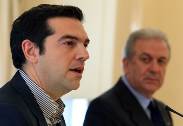 Με τον Δημήτρη Αβραμόπουλο συναντήθηκε ο Αλέξης Τσίπρας