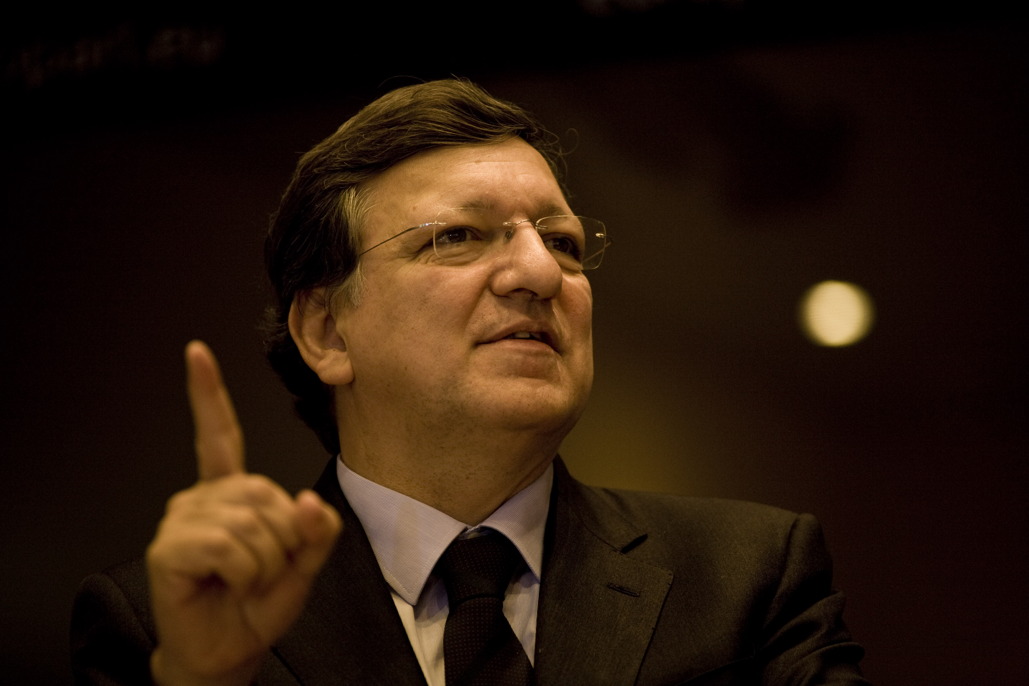 Εξανεμίστηκε ο φόβος κατάρρευσης της ευρωζώνης λέει ο Μπαρόζο