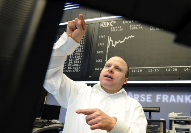 Βελτίωση επιδόσεων σε μεταποίηση και υπηρεσίες στην Ευρωζώνη τον Δεκέμβριο