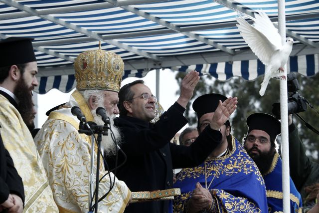 Με τη δύναμη του Θεού θα τα καταφέρουμε, το μήνυμα του πρωθυπουργού για τα Θεοφάνια