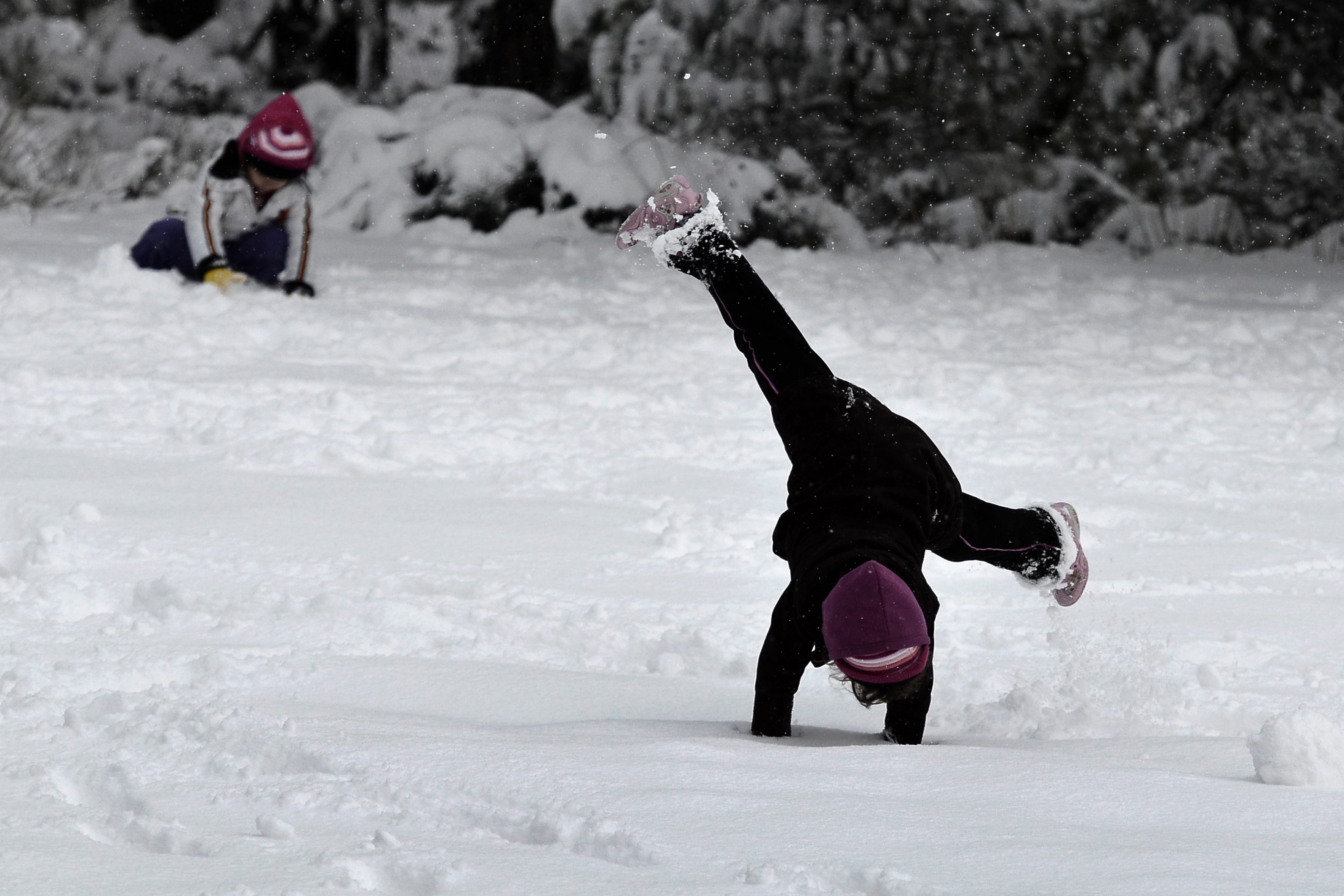 Χιόνια, παγετός και προβλήματα σε όλη τη χώρα από την κακοκαιρία