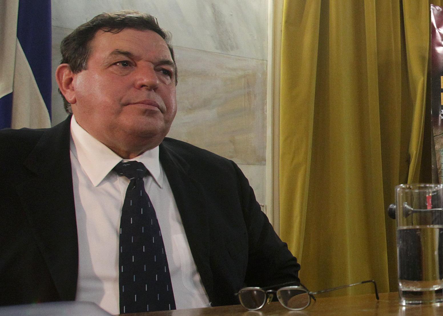 Επεισόδια στα Χανιά κατά την παρουσίαση του βιβλίου του Φράγκου Φραγκούλη