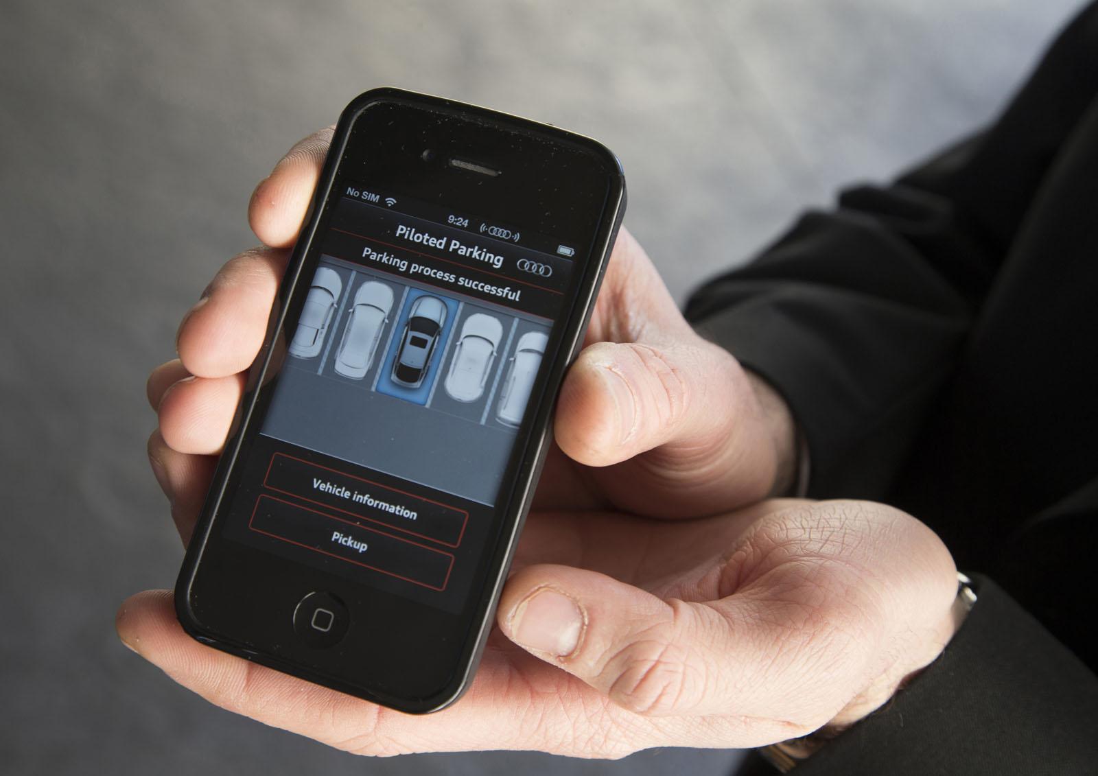 Laser φώτα, τρισδιάστατοι ήχοι και αυτοκίνητα που παρκάρουν -εντελώς- μόνα τους απο την Audi