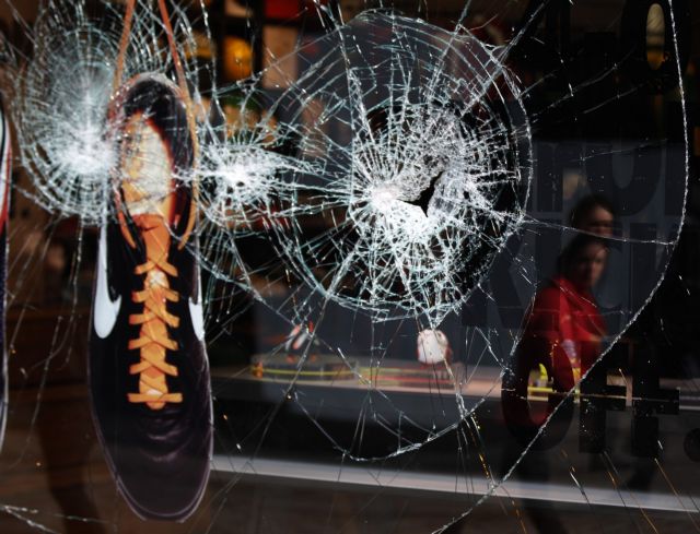 «Επίθεση» με πέτρες στο πούλμαν του Παναθηναϊκού, τραυματιας οπαδός από μαχαιριά