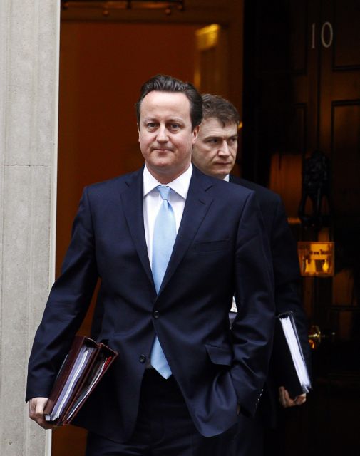 «Για την ώρα» ο Κάμερον απορρίπτει δημοψήφισμα «εντός ή εκτός» ΕΕ