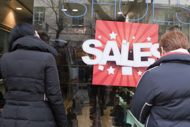 Κόντρα εμπόρων – υπουργείου Ανάπτυξης για τις Κυριακές