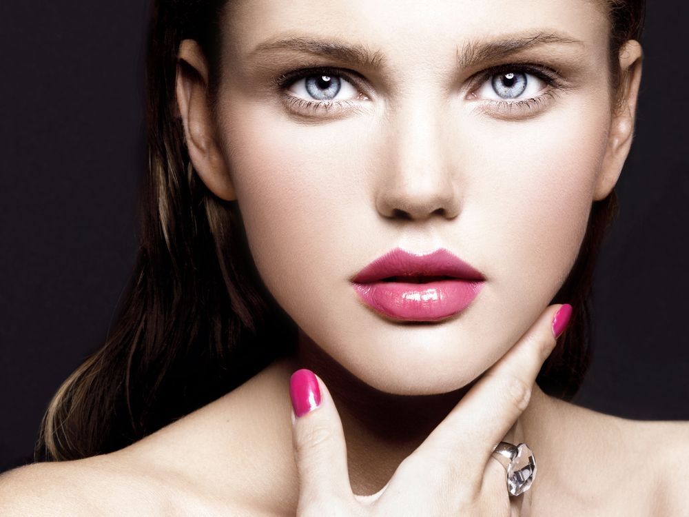 Τα καλύτερα lip gloss μέχρι 15 ευρώ