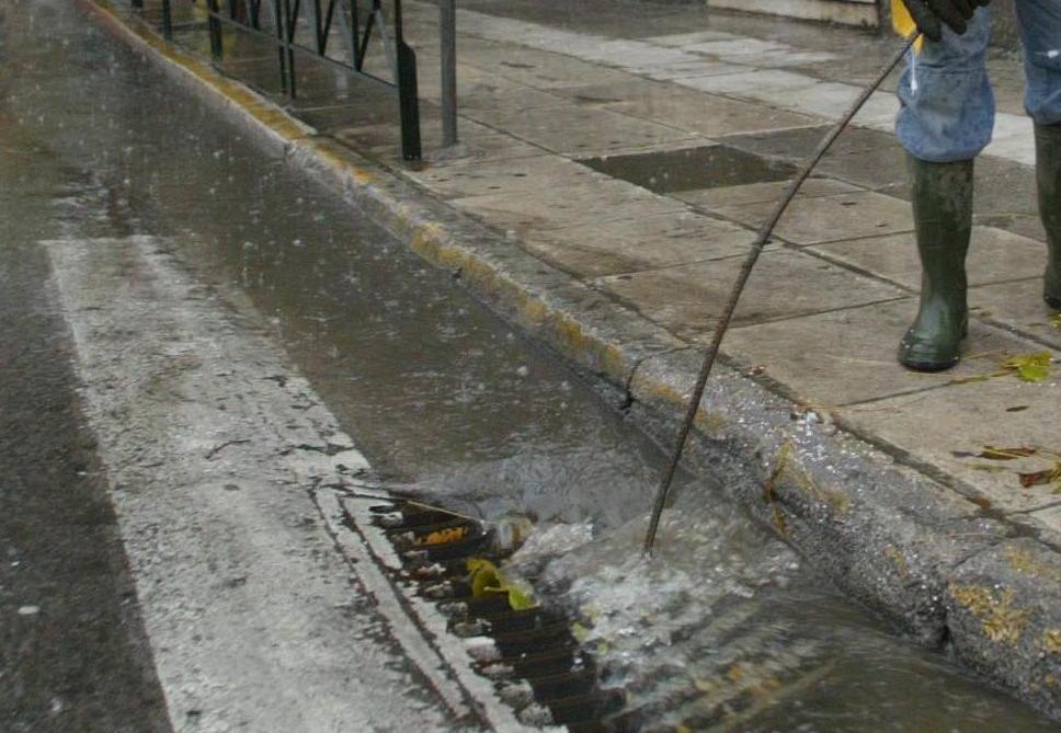 Επιχείρηση αποζημιώθηκε για την αμέλεια του Δημοσίου να καθαρίσει βουλωμένα φρεάτια
