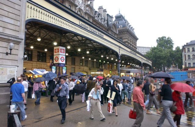 Φωτιά σε συρμό στο Λονδίνο εν ώρα αιχμής