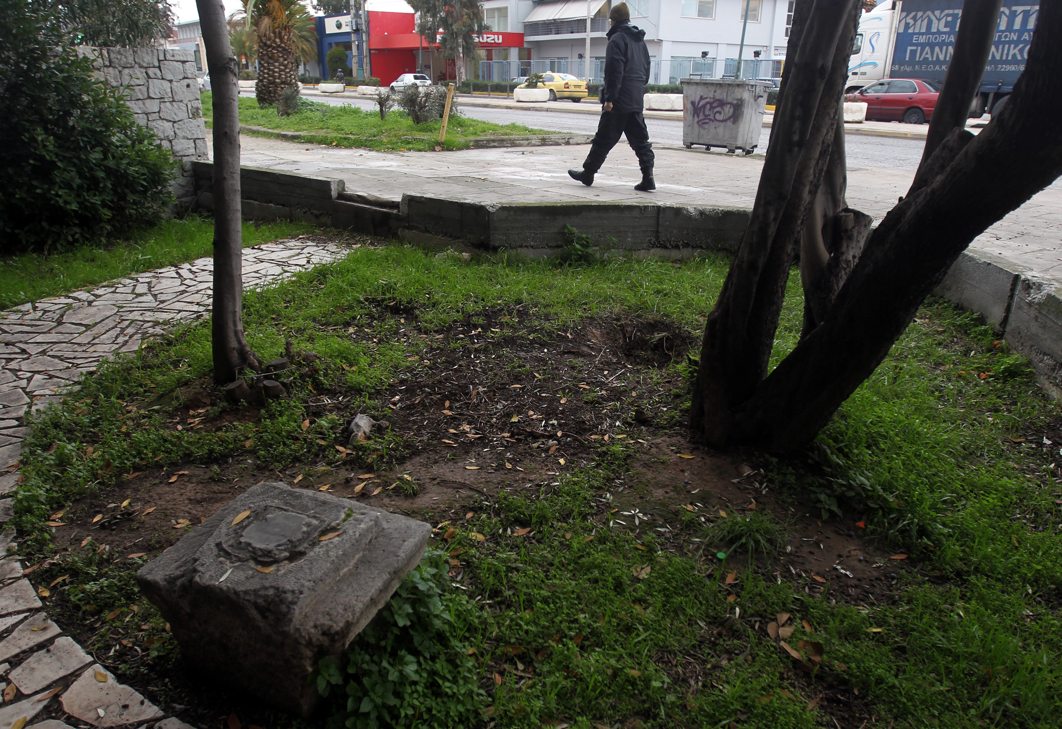 Ηλικίας 37 ετών το δένδρο που έκοψαν άγνωστοι από την Ιερά Οδό