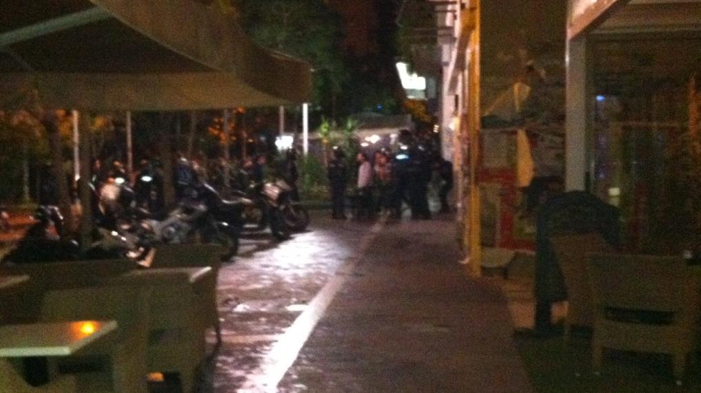 Βραδιά προσαγωγών και έντασης στην πλατεία Εξαρχείων