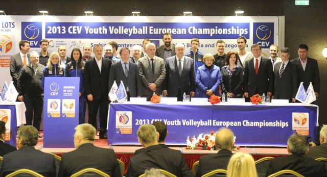 Υπό το βλέμμα του Ντίβατς η Εθνική Κορασίδων στο Eurovolley