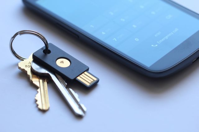 Ξεχάστε τα password, όχι όμως και τα κλειδιά σας, λέει η Google
