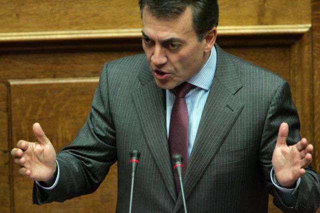 Έρχεται νομοσχέδιο για τον νέο ΟΑΕΔ και την αδήλωτη εργασία