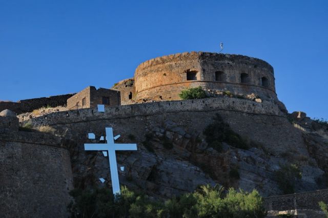 Η Σπιναλόγκα του Κώστα Τσόκλη στο Μέγαρο Μουσικής Αθηνών