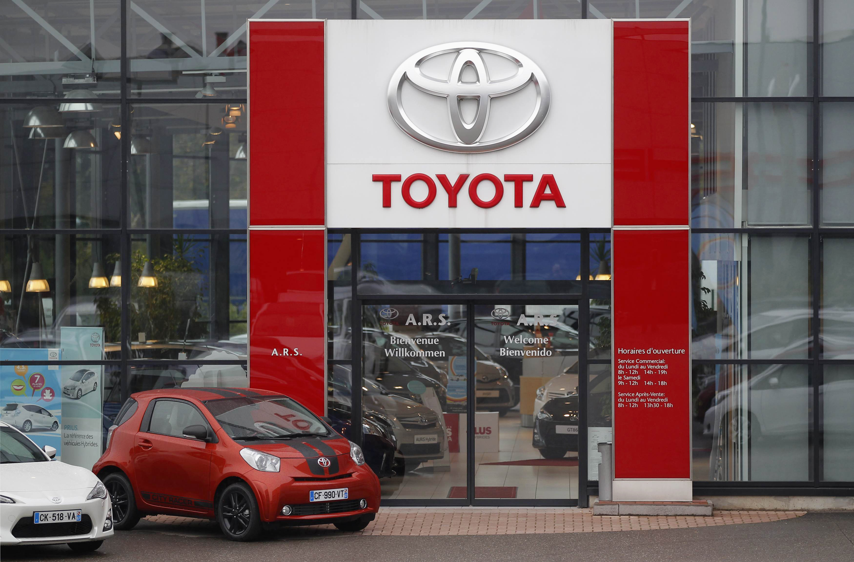 Στoν όμιλο Toyota o θρόνος των παγκόσμιων πωλήσεων το 2012
