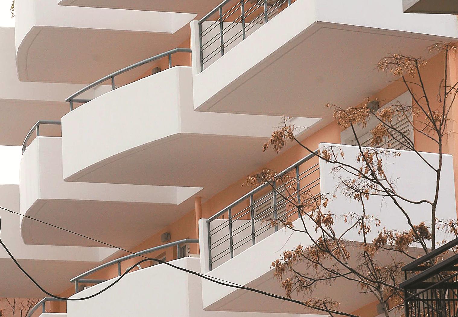 Κάθε μήνας του 2013 και φόρος για χιλιάδες ιδιοκτήτες ακινήτων