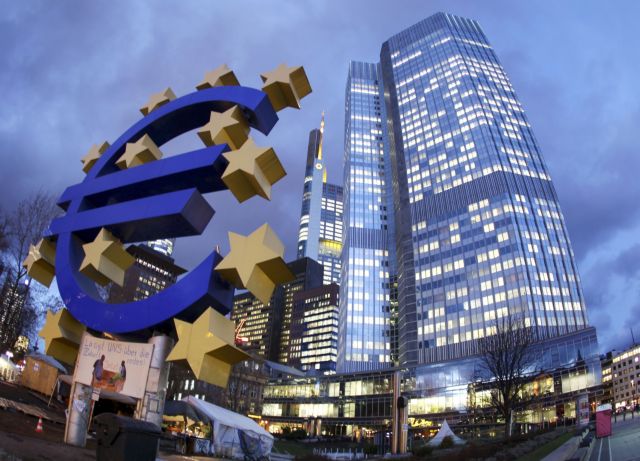 Μεγάλο το κοινωνικό κόστος της κρίσης χρέους στην Ευρωζώνη σύμφωνα με το Bloomberg