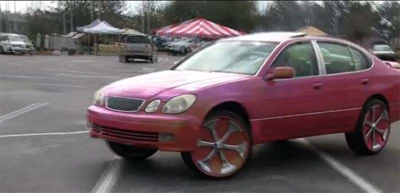 Ένα Lexus 300 GS που θα ζήλευε -μόνο- η Barbie