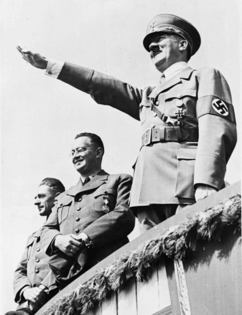 Εκθέσεις για τις θηριωδίες των ναζί στα 80 χρόνια από την άνοδο του Χίτλερ