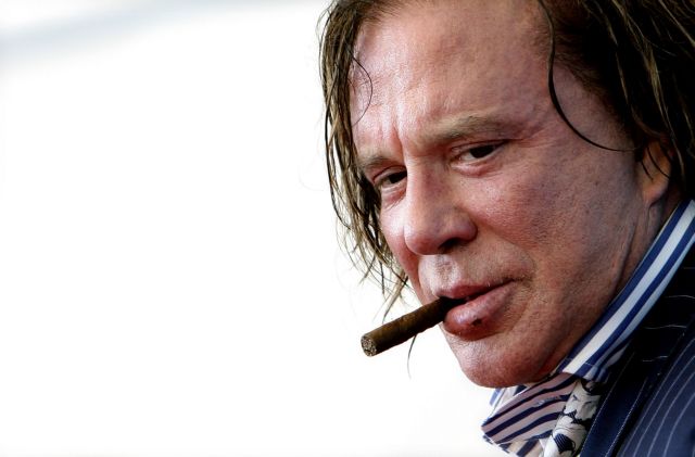 Νεκρός για λίγες ώρες στο Διαδίκτυο ο Μίκι Ρουρκ