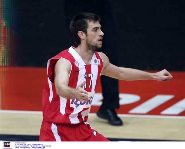 Χειρουργήθηκε με επιτυχία ο Μάντζαρης