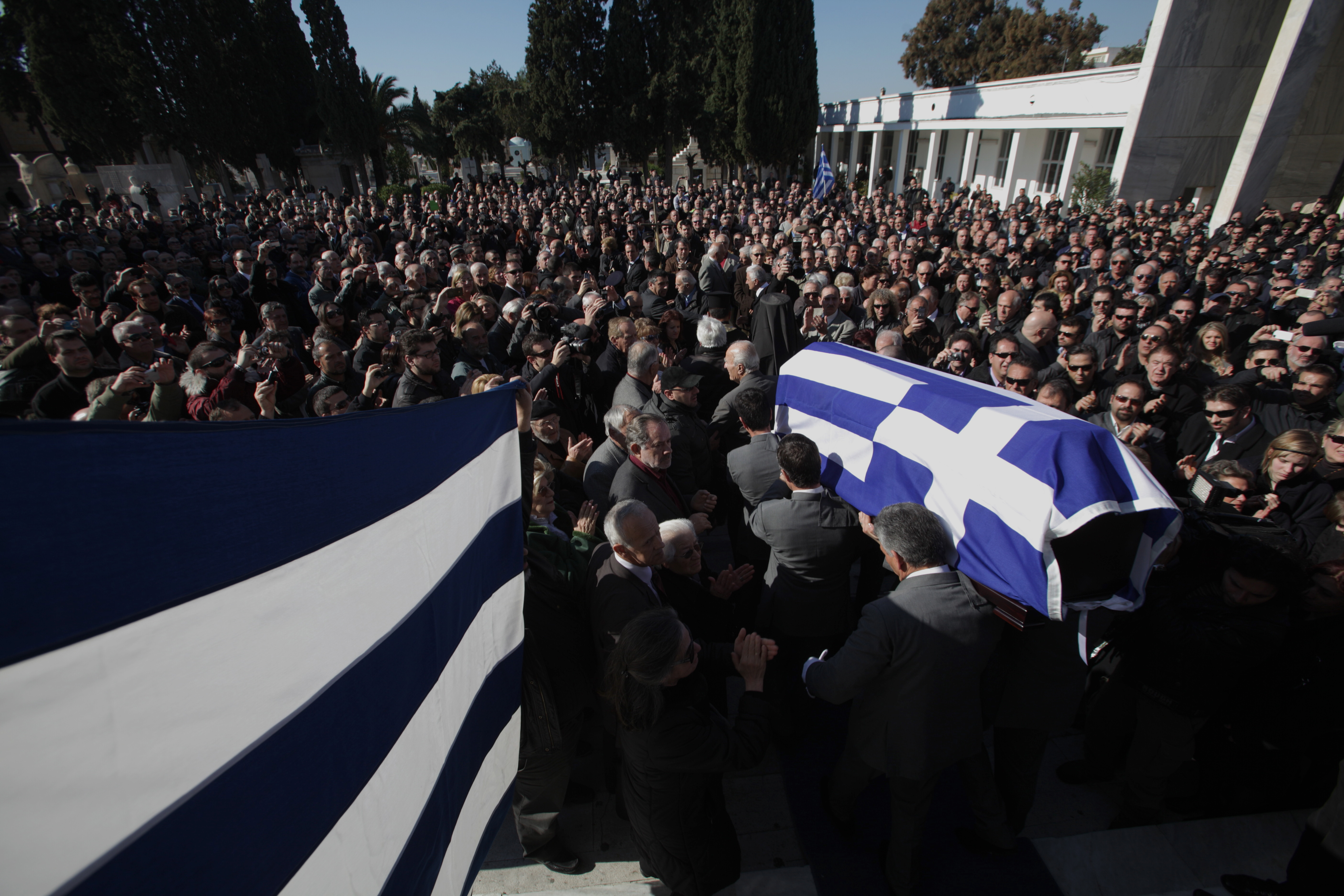 Συνελήφθη 22χρονος για τους πυροβολισμούς στην κηδεία του Ν.Ντερτιλή