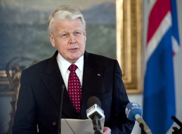 Η Ισλανδία σώθηκε γιατί αγνόησε τις ευρωσυνταγές, λέει ο πρόεδρος της