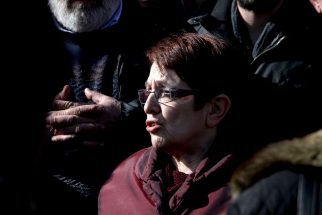 Έρχονται χιλιάδες απολύσεις στους ναυτεργάτες, προειδοποίησε η Αλ.Παπαρήγα