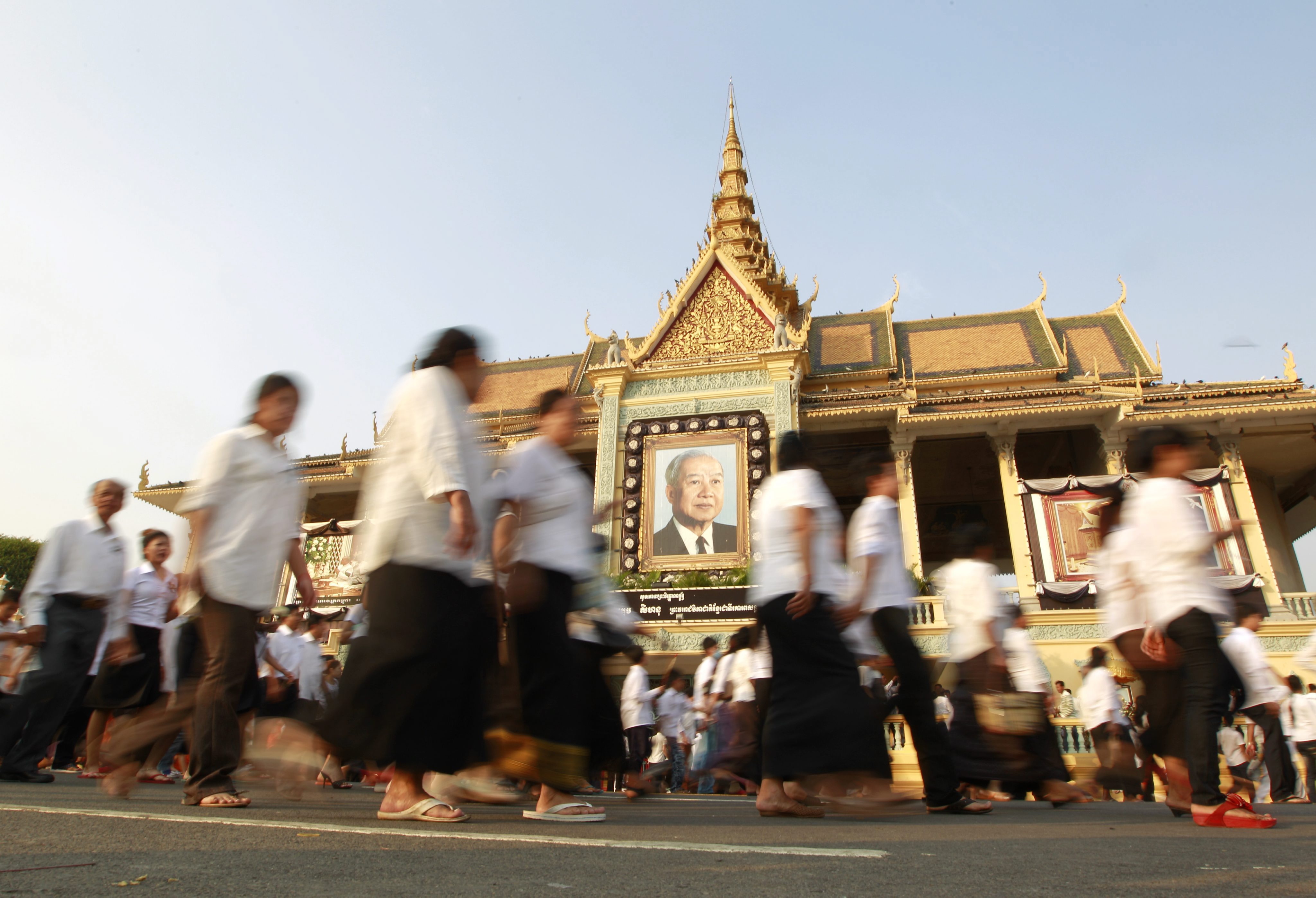 Μαραθώνια διαδικασία το τελευταίο «αντίο» στον βασιλιά της Καμπότζης