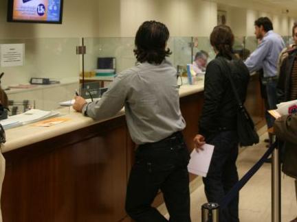 Στον αέρα τα πολυτεκνικά επιδόματα 420.000 οικογενειών