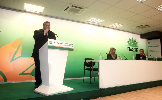 Μείνετε σε ανοιχτή γραμμή με το υπουργείο, καλεί τους αγρότες ο Βενιζέλος