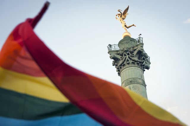 «Ναι» από τη γαλλική Εθνοσυνέλευση στους γάμους των ομοφυλόφιλων