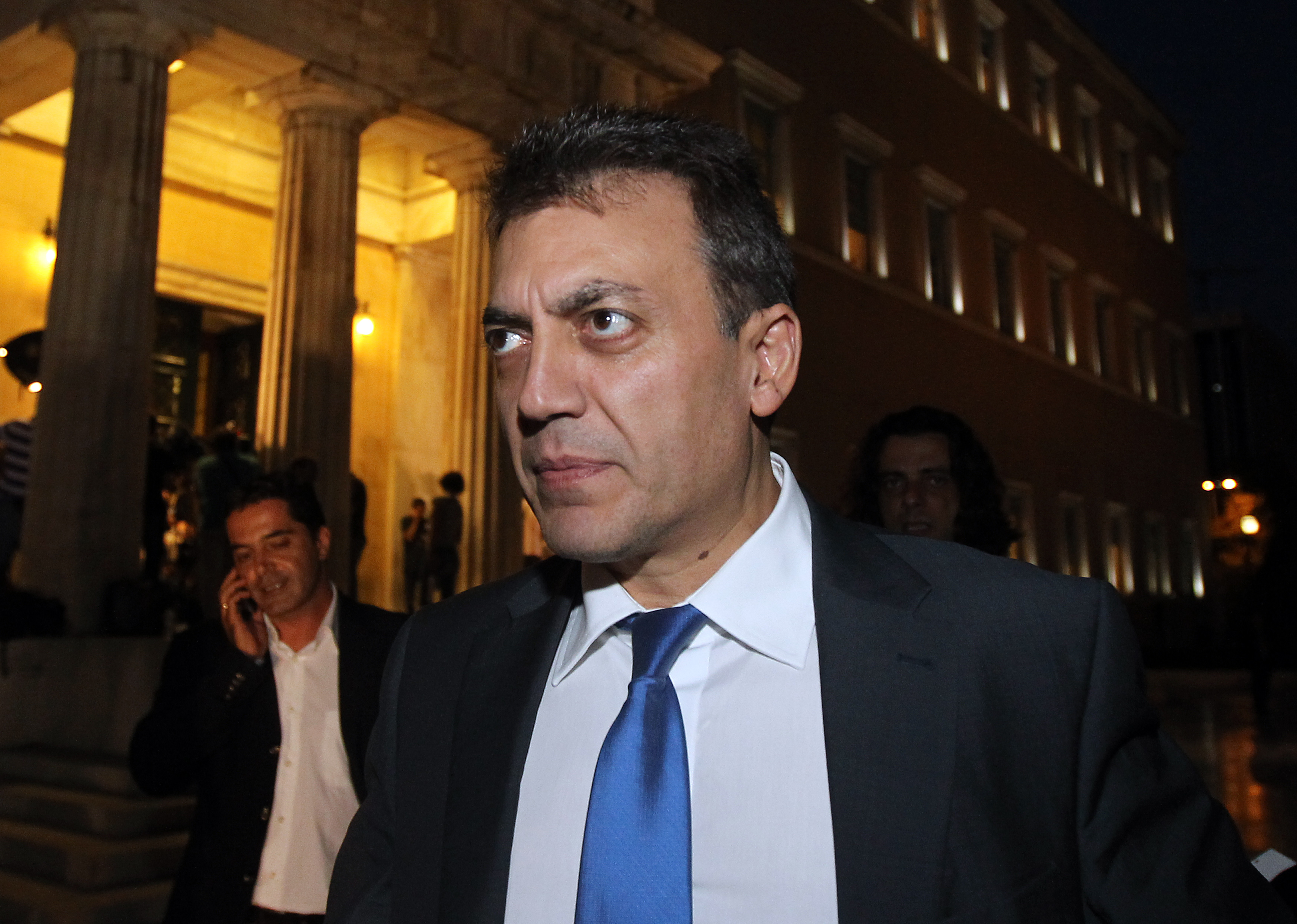 Δεν μειώνεται περαιτέρω ο κατώτερος μισθός, επαναλαμβάνει ο Γ.Βρούτσης