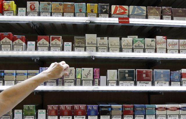 Αντιδρούν οι καπνοβιομήχανοι στην πρόταση για νέες συσκευασίες στα τσιγάρα