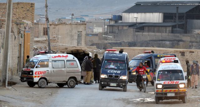 Βομβιστική επίθεση με 64 νεκρούς στην σιιτική Κουέτα του Πακιστάν