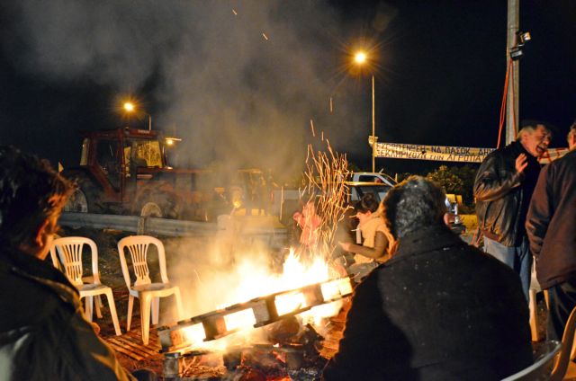 Επαφές θεσσαλών αγροτών με την κυβέρνηση και τα κόμματα τη Δευτέρα