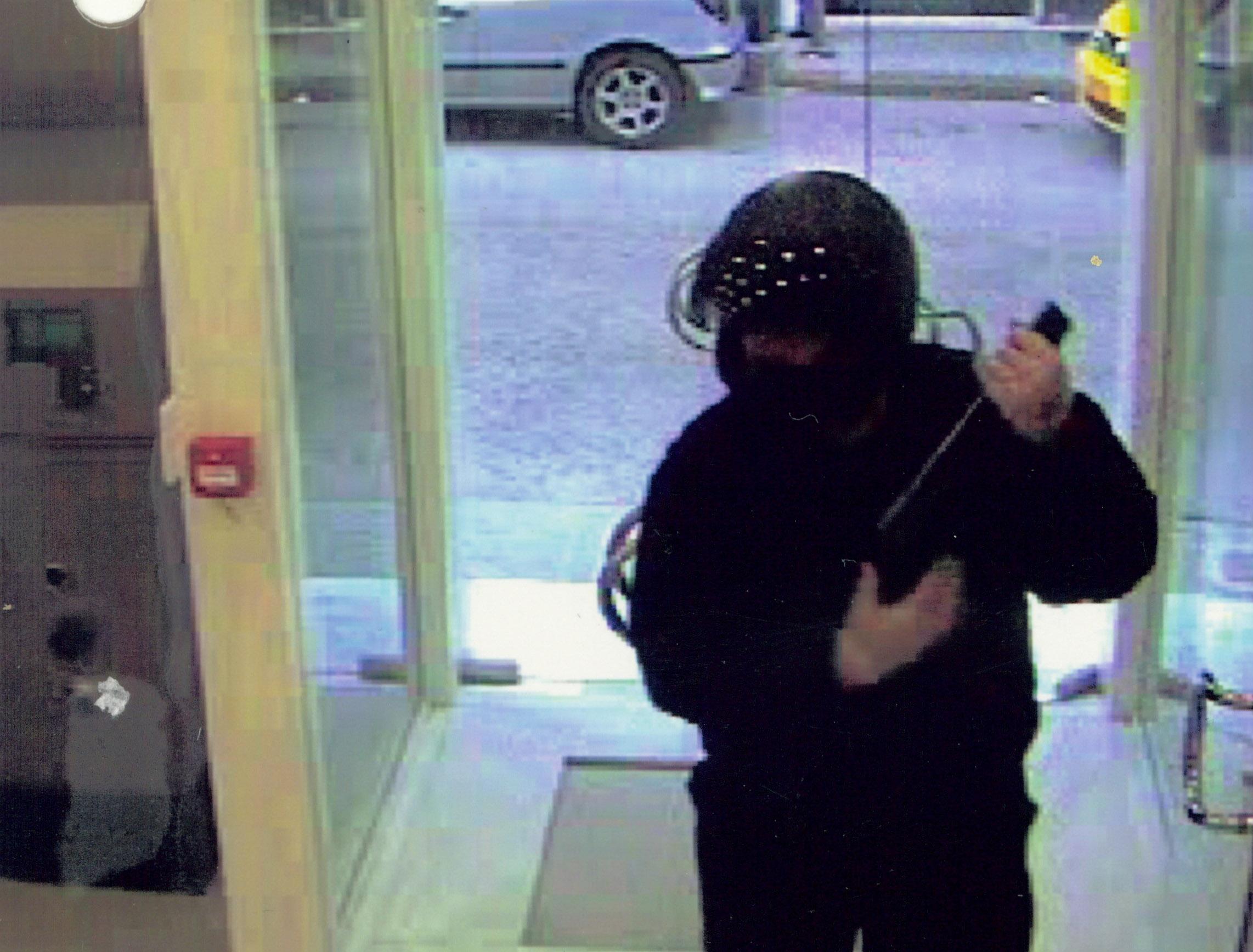 Δύο εντάλματα σύλληψης για φερόμενους ως μέλη των Πυρήνων της Φωτιάς