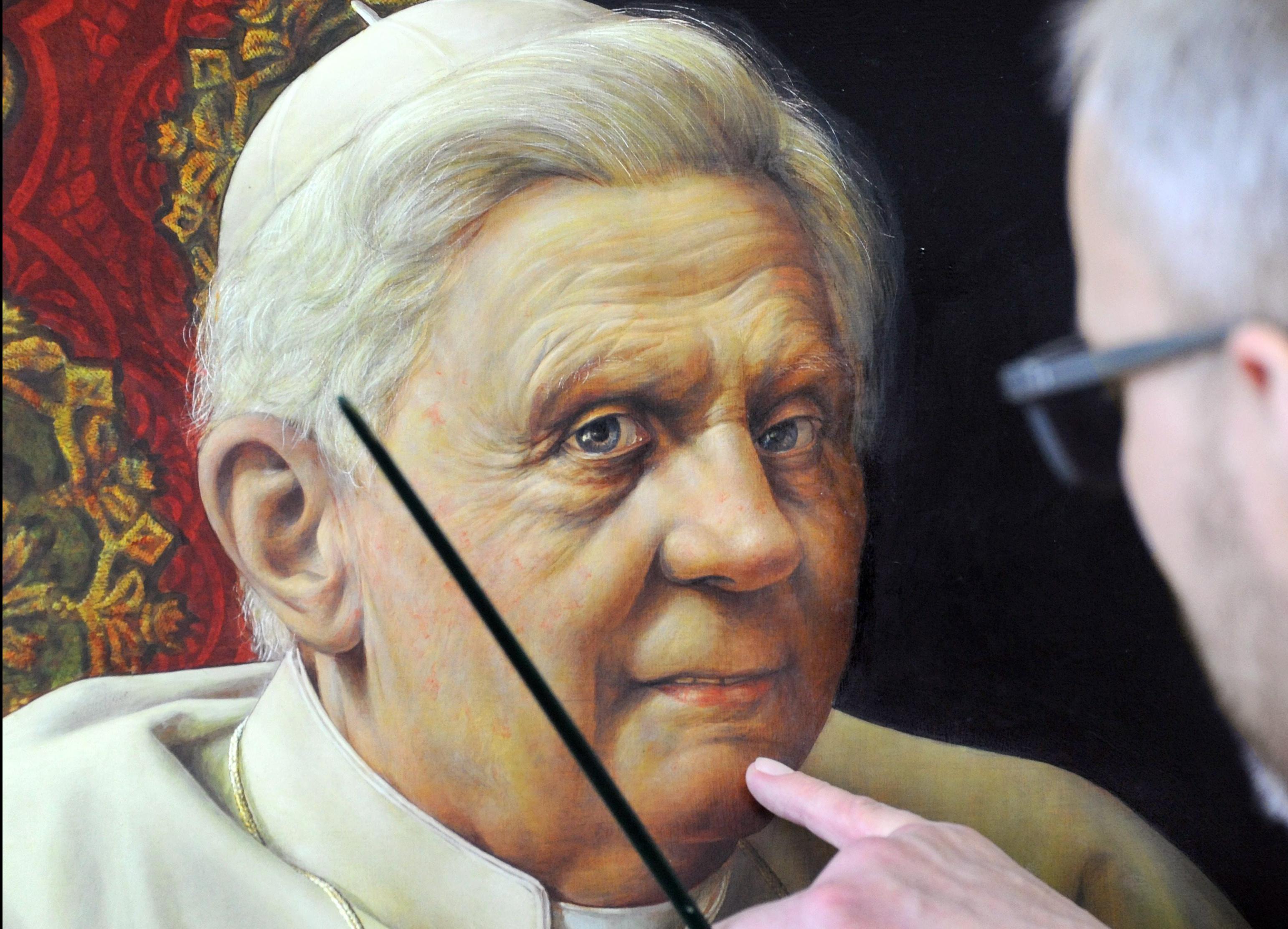 «Tσουνάμι» σκανδάλων ήθελε να προλάβει ο Βενέδικτος, λέει η Repubblica