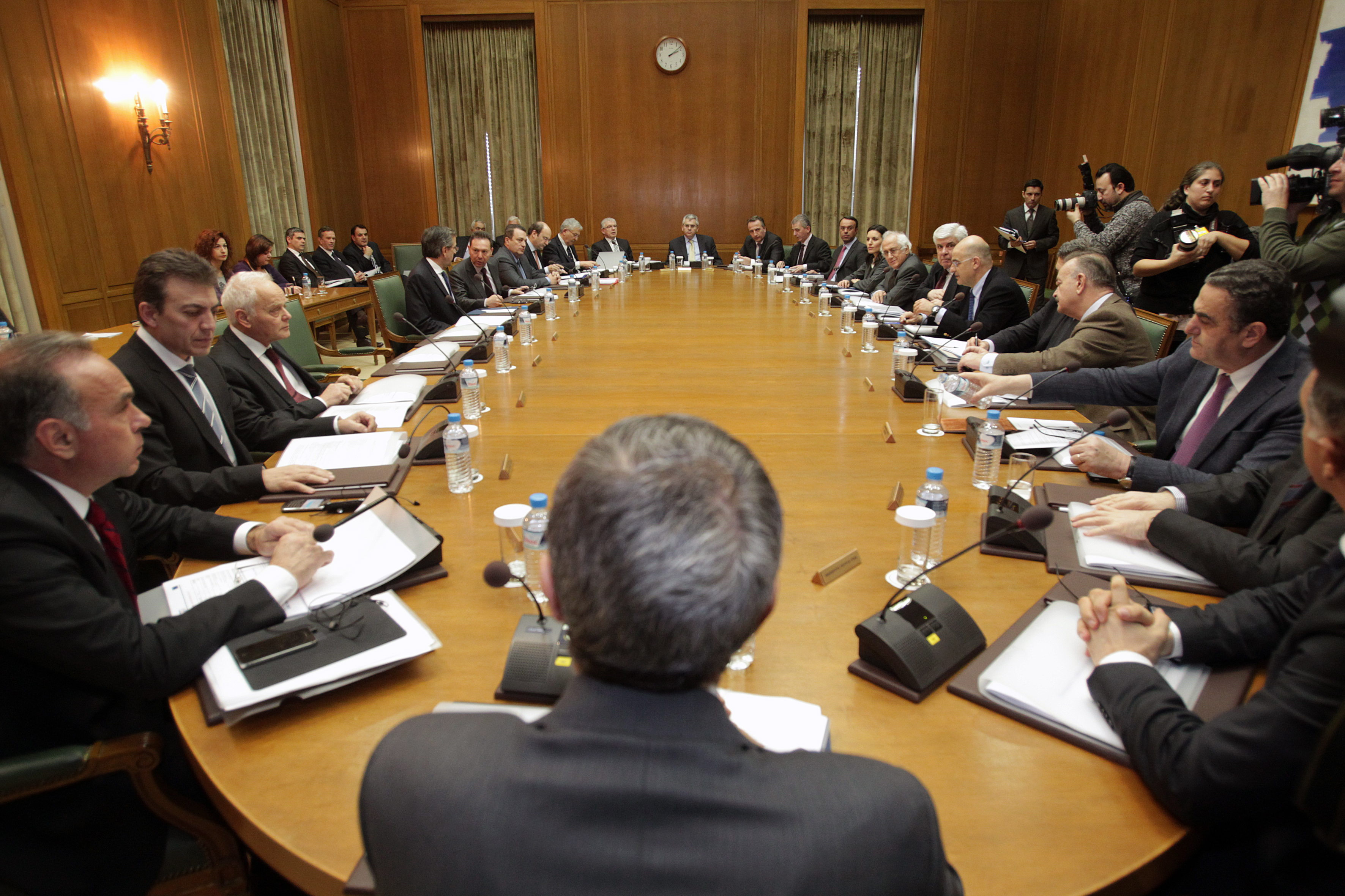 Ανασχηματισμός εν όψει, φουντώνουν τα σενάρια