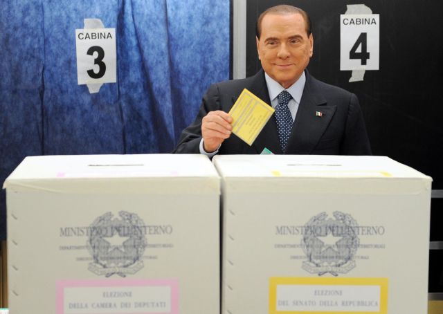 Στις κάλπες προσέρχονται οι Ιταλοί, σάλος από δήλωση του Μπερλουσκόνι