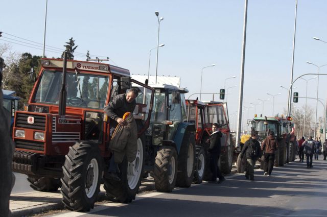 Κρίσιμη συνάντηση με τέσσερις υπουργούς έχουν οι αγρότες