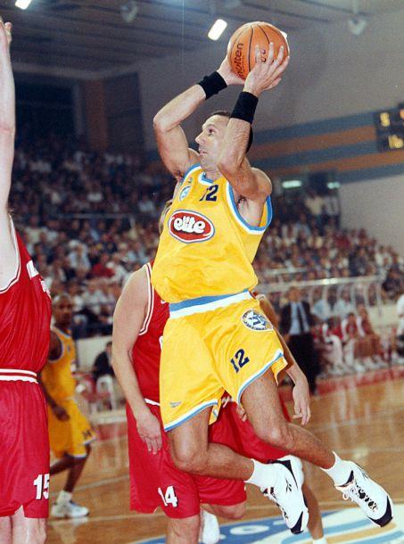 Και ο Ντορόν Τζάμσι στη γιορτή για τον Νίκο Γκάλη