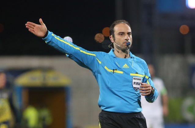 Ο Γιάχος σφυρίζει το ματς του Ολυμπιακού με την ΑΕΚ