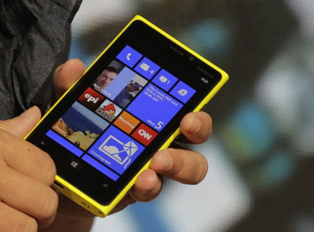 Tο Nokia Lumia 920 με ασύρματη φόρτιση και Windows Phone 8 στην Ελλάδα
