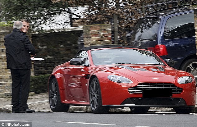 Μια Aston Martin αποκτά ως δώρο γενεθλίων ο Daniel Craig