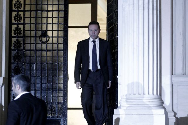 Η συγκυρία επιβάλλει να μείνει το χαράτσι και το 2013, λέει ο Στουρνάρας