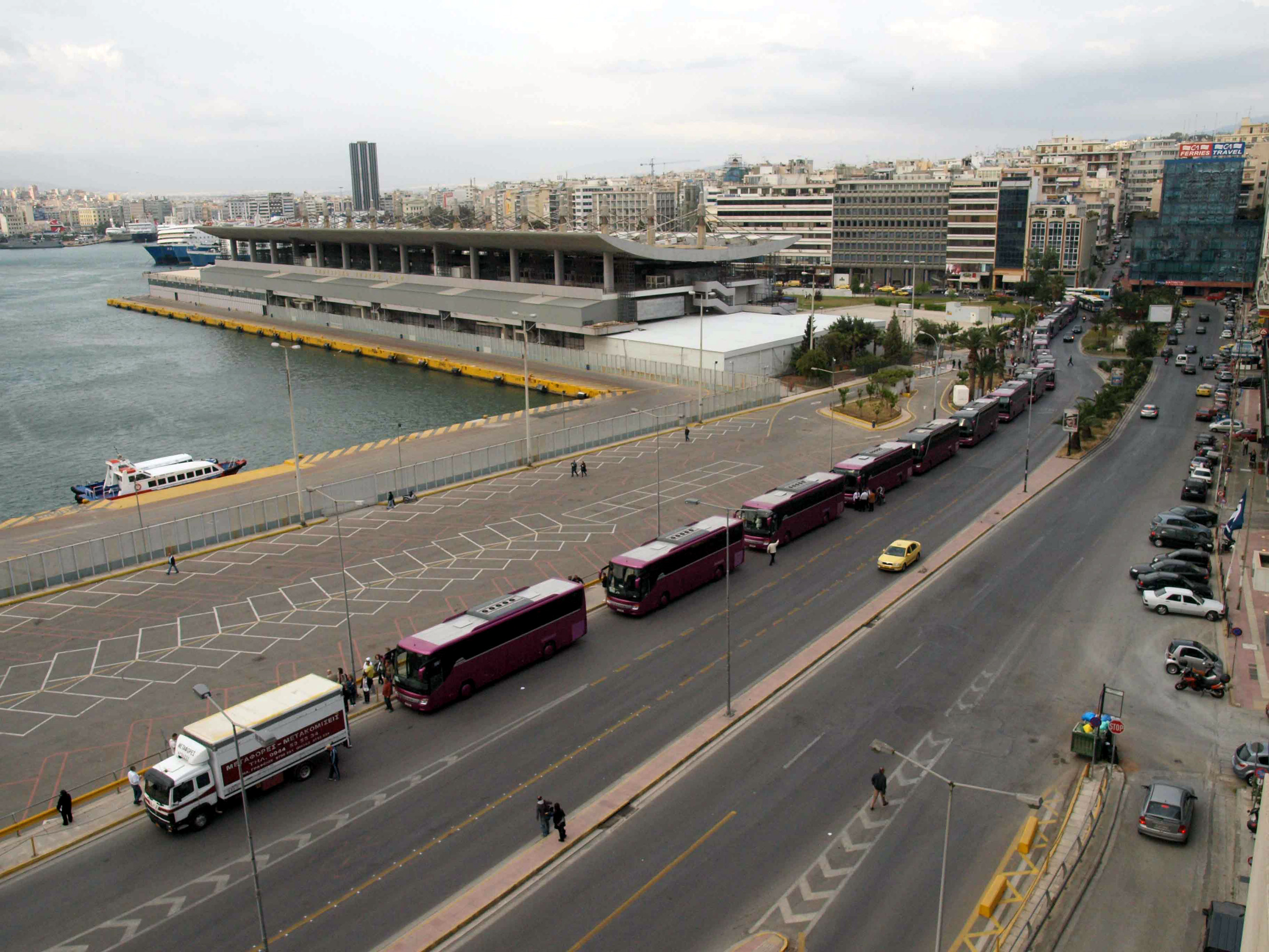 Μειώνεται κατά 50% η ετήσια εισφορά για τα ναυτιλιακά γραφεία