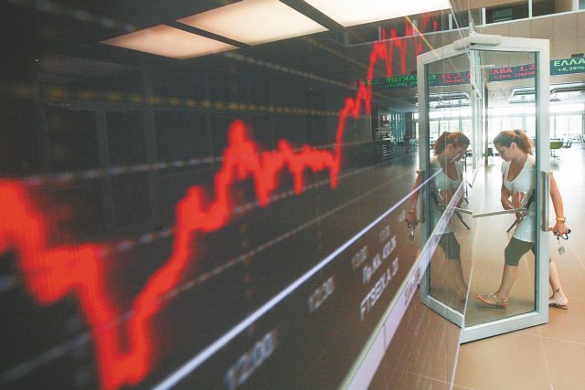 «Βουτιά» 3,85% στο Χρηματιστήριο – Απώλειες έως 14,5% στις τράπεζες